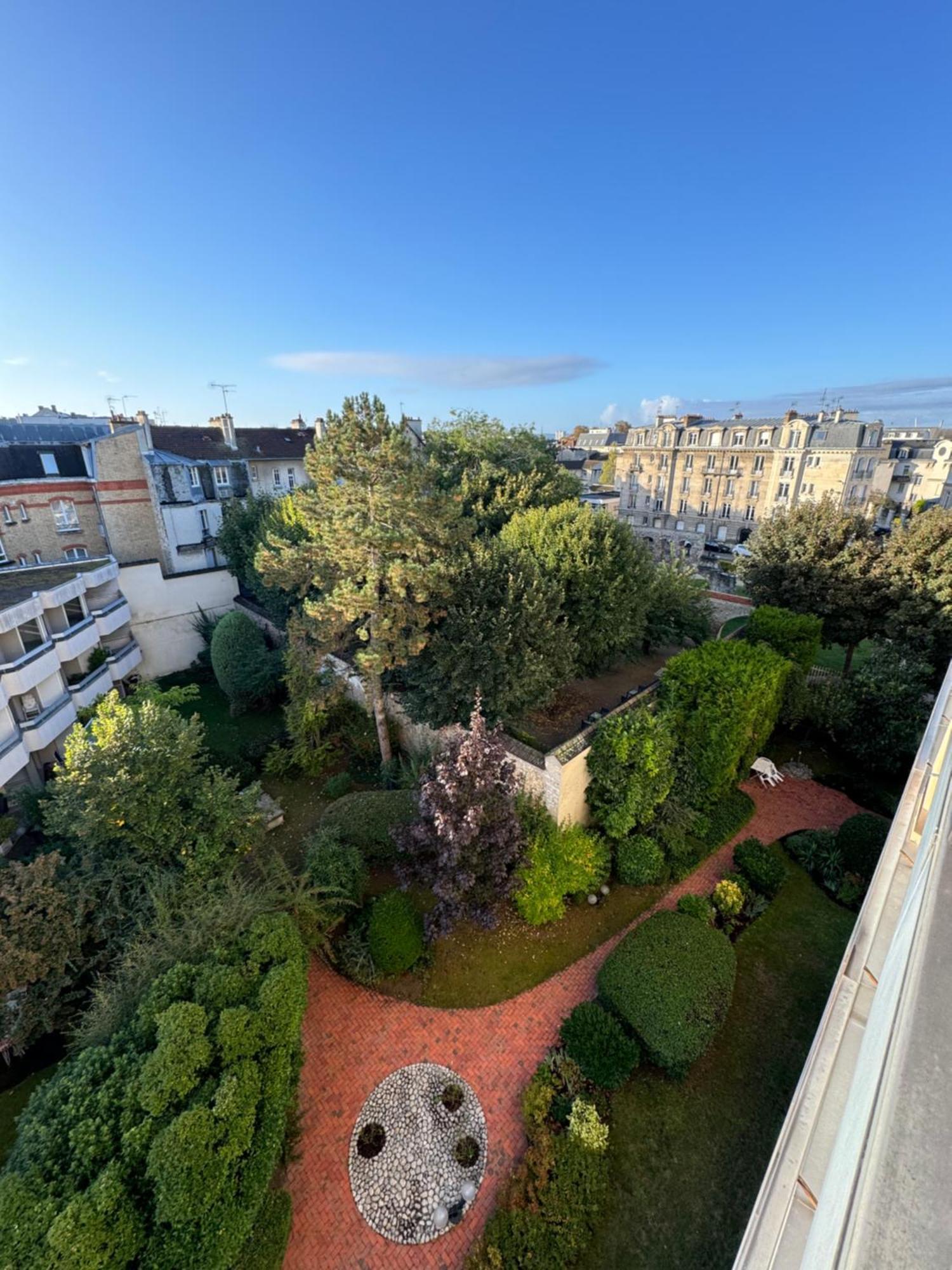 Studio- Avec Parking- Proche Cathedrale Reims Bagian luar foto